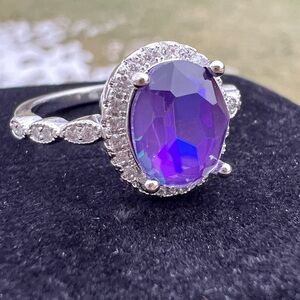 Vintage oval 925 sterling silver women’s ring.